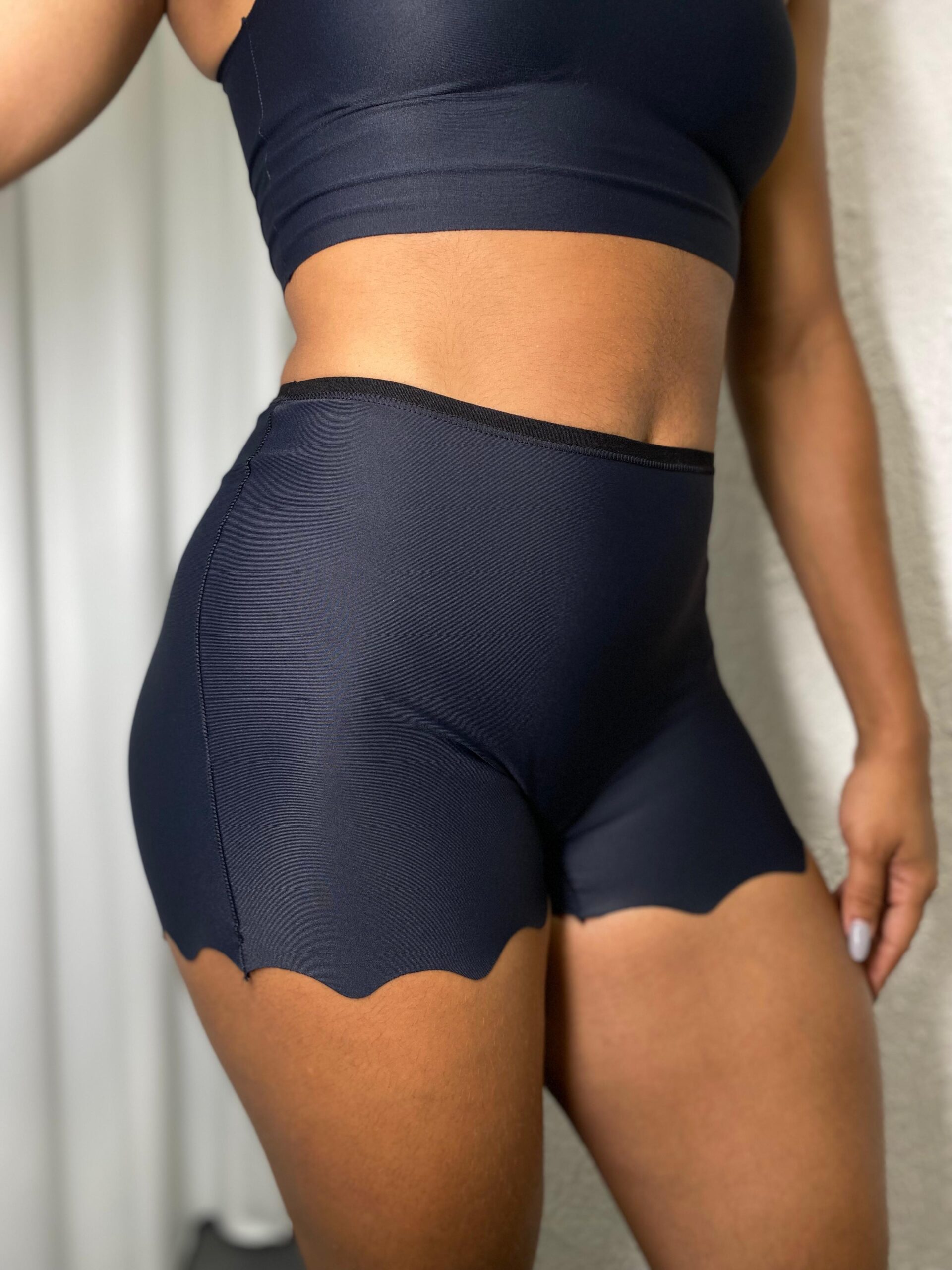 SHORT CORTE A FIO 2060- FELLINA